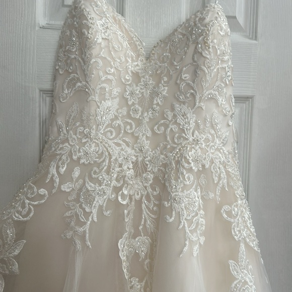 Enchanting by Mon Cheri Wedding Gown - Picture 4 of 15